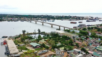 Quảng Trị quyết tâm trở thành địa phương giàu, mạnh từ biển