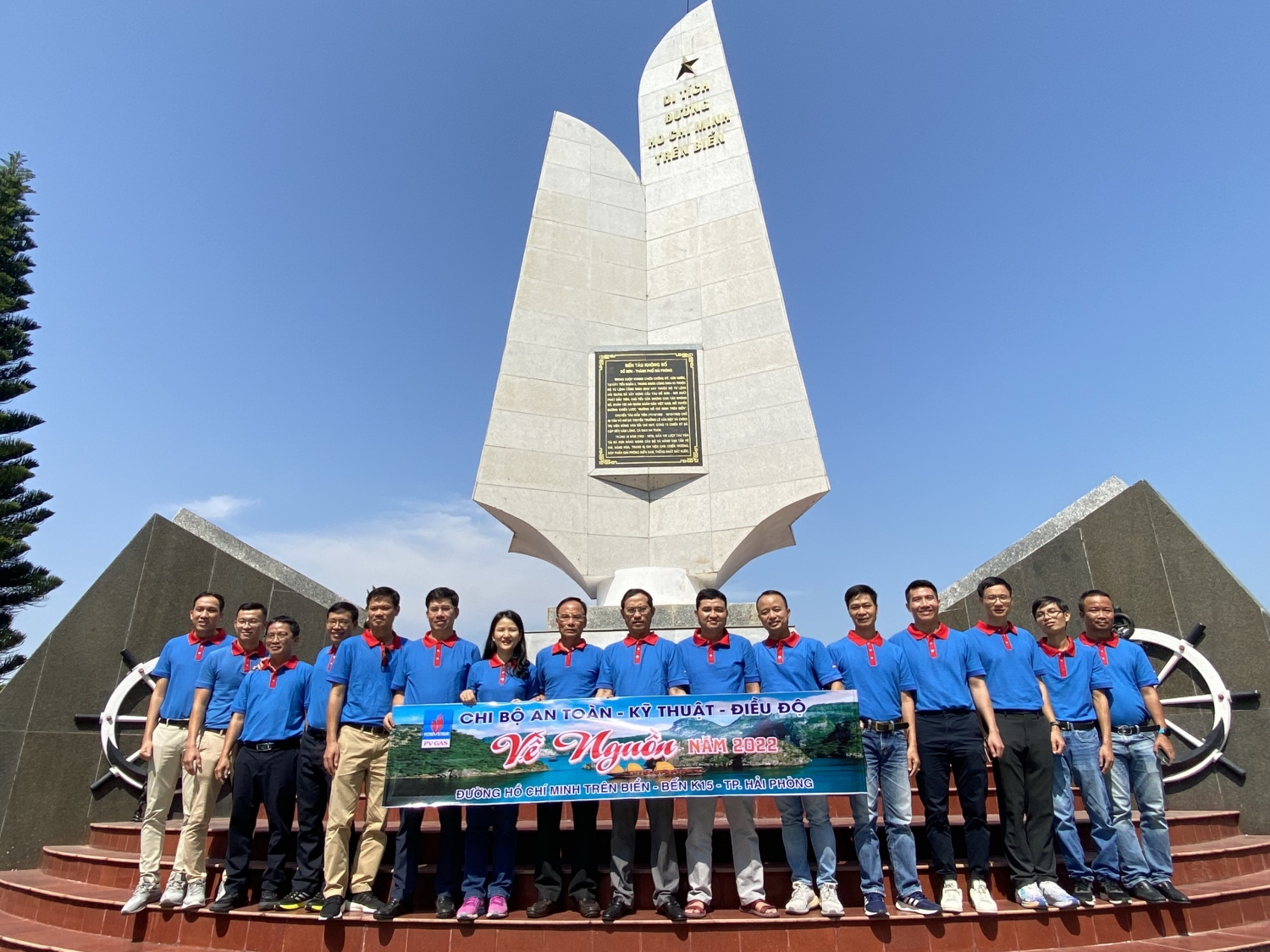 Chi bộ An toàn – Kỹ thuật – Điều độ về nguồn, học tập truyền thống tại Hải Phòng