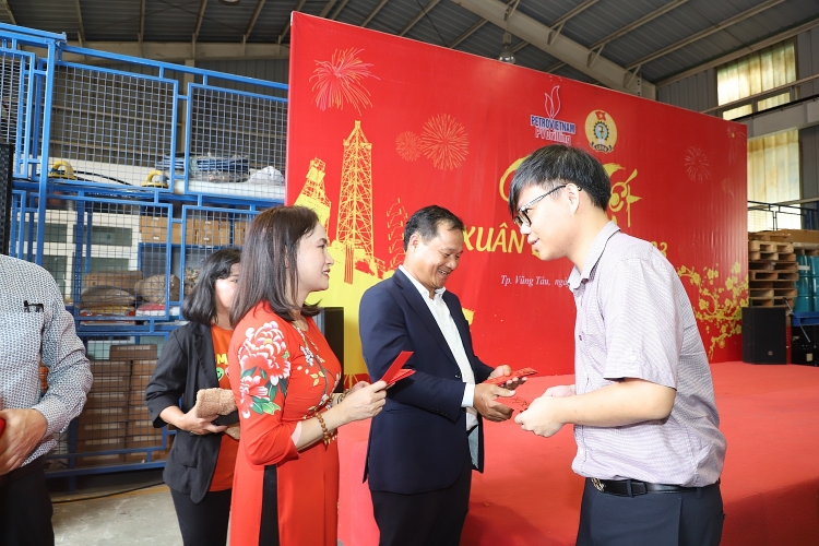 PV Drilling tổ chức chúc tết cho người lao động với chủ đề “Xuân nghĩa tình Dầu khí – Tết Hạnh phúc, Bình an”