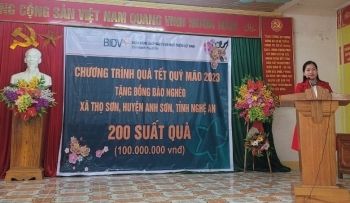 Tạp chí Năng lượng Mới cùng Ngân hàng BIDV “mang hơi ấm”  đến với đồng bào nghèo xã Thọ Sơn