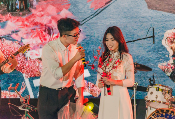 Mãn nhãn với những tiết mục nghệ thuật xuất sắc tại Ams’ Got Talent Mãn nhãn với những tiết mục nghệ thuật xuất sắc tại Ams’ Got Talent