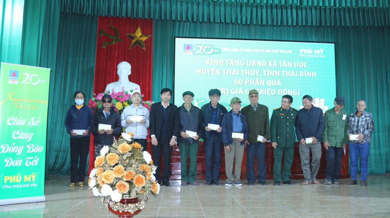 Hội Cựu chiến binh PVFCCo tổ chức chương trình “Xuân yêu thương - Tết sẻ chia” tại Nam Định, Thái Bình Hội Cựu chiến binh PVFCCo tổ chức chương trình “Xuân yêu thương - Tết sẻ chia” tại Nam Định, Thái Bình
