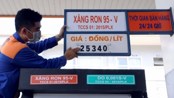 Tại sao Bộ Công Thương đề xuất giao Bộ Tài chính điều hành giá xăng dầu?