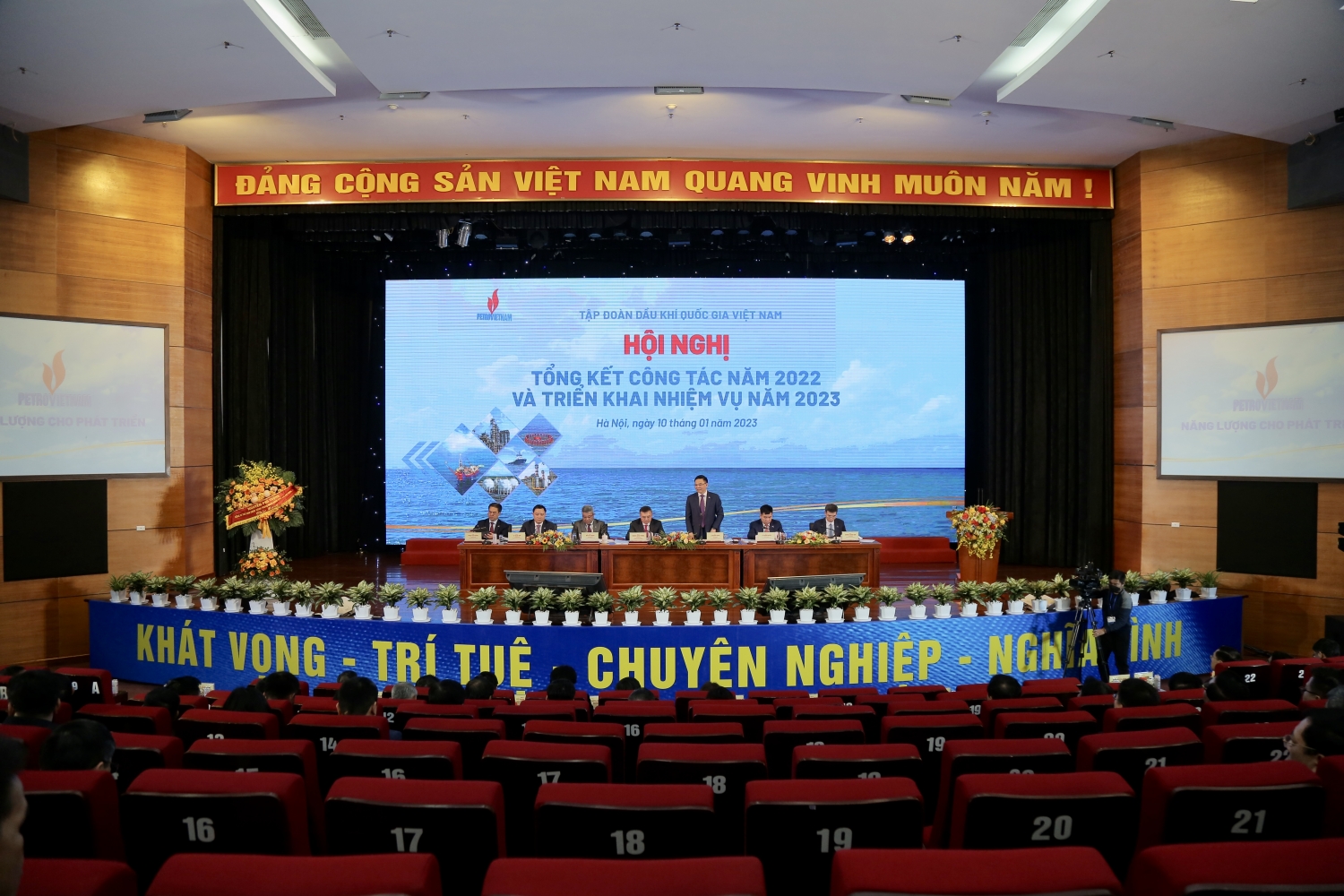 Toàn cảnh Hội nghị Tổng kết năm 2022 và triển khai nhiệm vụ năm 2023 của Petrovietnam