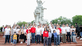 Đảng bộ Trường Đại học Dầu khí Việt Nam tổ chức giáo dục truyền thống lịch sử tại Di tích chiến thắng La Ngà