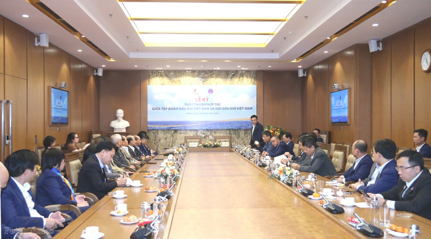 Petrovietnam và Hội Dầu khí Việt Nam ký kết thoả thuận hợp tác