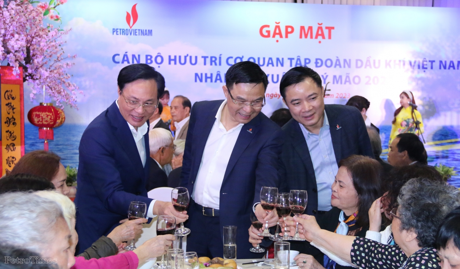 Lãnh đạo Petrovietnam gặp mặt, tri ân cán bộ hưu trí Cơ quan Tập đoàn Xuân Quý Mão 2023 Lãnh đạo Petrovietnam gặp mặt, tri ân cán bộ hưu trí Cơ quan Tập đoàn Xuân Quý Mão 2023