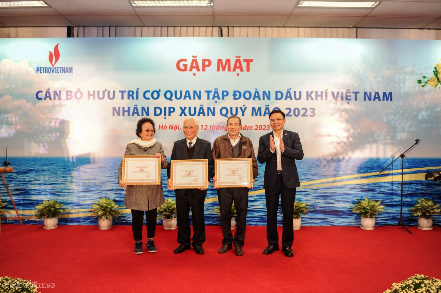 Lãnh đạo Petrovietnam gặp mặt, tri ân cán bộ hưu trí Cơ quan Tập đoàn Xuân Quý Mão 2023 Lãnh đạo Petrovietnam gặp mặt, tri ân cán bộ hưu trí Cơ quan Tập đoàn Xuân Quý Mão 2023