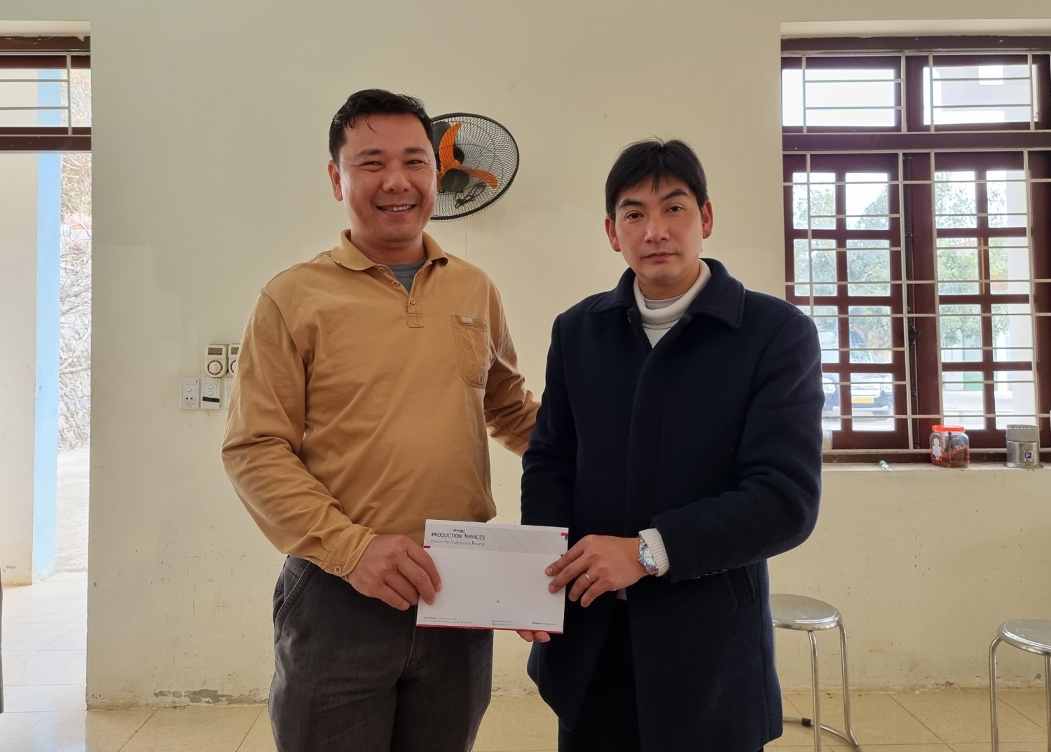 Trường Phổ thông dân tộc bán trú THCS Má Lé nhằm giúp các em học sinh Vùng cao có một bữa cơm cuối năm thật đầm ấm và nghĩa tình.