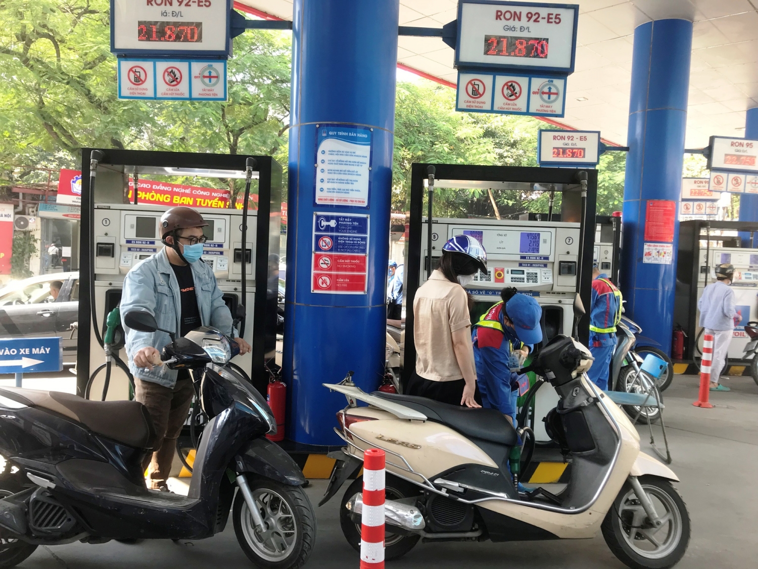 Tăng cường giám sát kinh doanh xăng dầu dịp Tết Nguyên đán 2023
