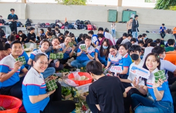 Tổ chức đón Tết cho HSSV không có điều kiện về quê ăn Tết