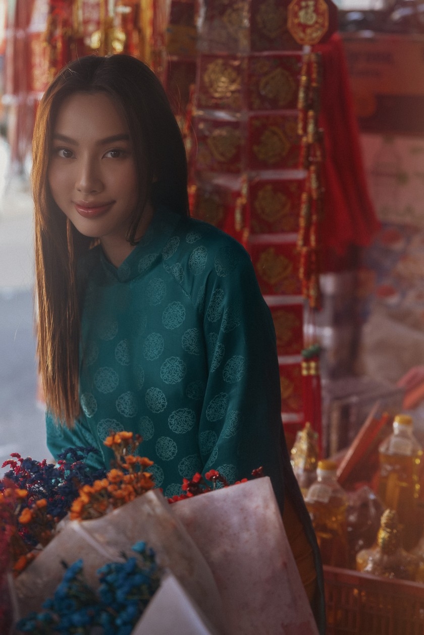 Thùy Tiên dịu dàng trong bộ ảnh đón Xuân Thùy Tiên dịu dàng trong bộ ảnh đón Xuân