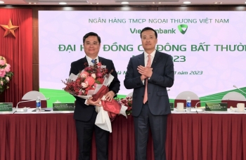 Vietcombank bầu bổ sung 1 Thành viên HĐQT và thông qua kế hoạch tăng vốn