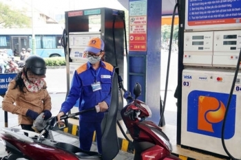 Tin tức kinh tế ngày 7/2: VCCI đề xuất để doanh nghiệp tự quyết giá bán lẻ xăng dầu