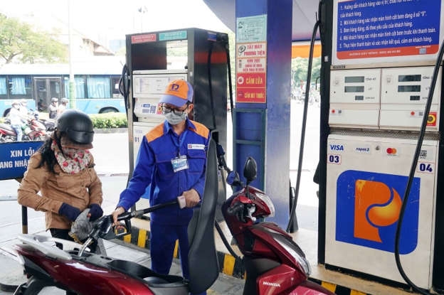 Tin tức kinh tế ngày 7/2: VCCI đề xuất để doanh nghiệp tự quyết giá bán lẻ xăng dầu
