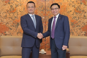 Tổng Giám đốc Petrovietnam Lê Mạnh Hùng tiếp Bộ trưởng Bộ Đầu tư và Công Thương của Uzbekistan