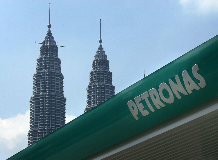 Hai công ty con của Petronas lại bị tịch thu