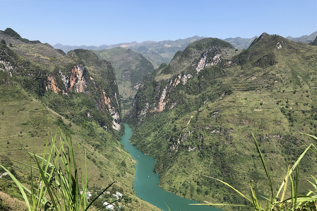 Travel off Path đề xuất hành trình khám phá xuyên Việt bằng xe máy