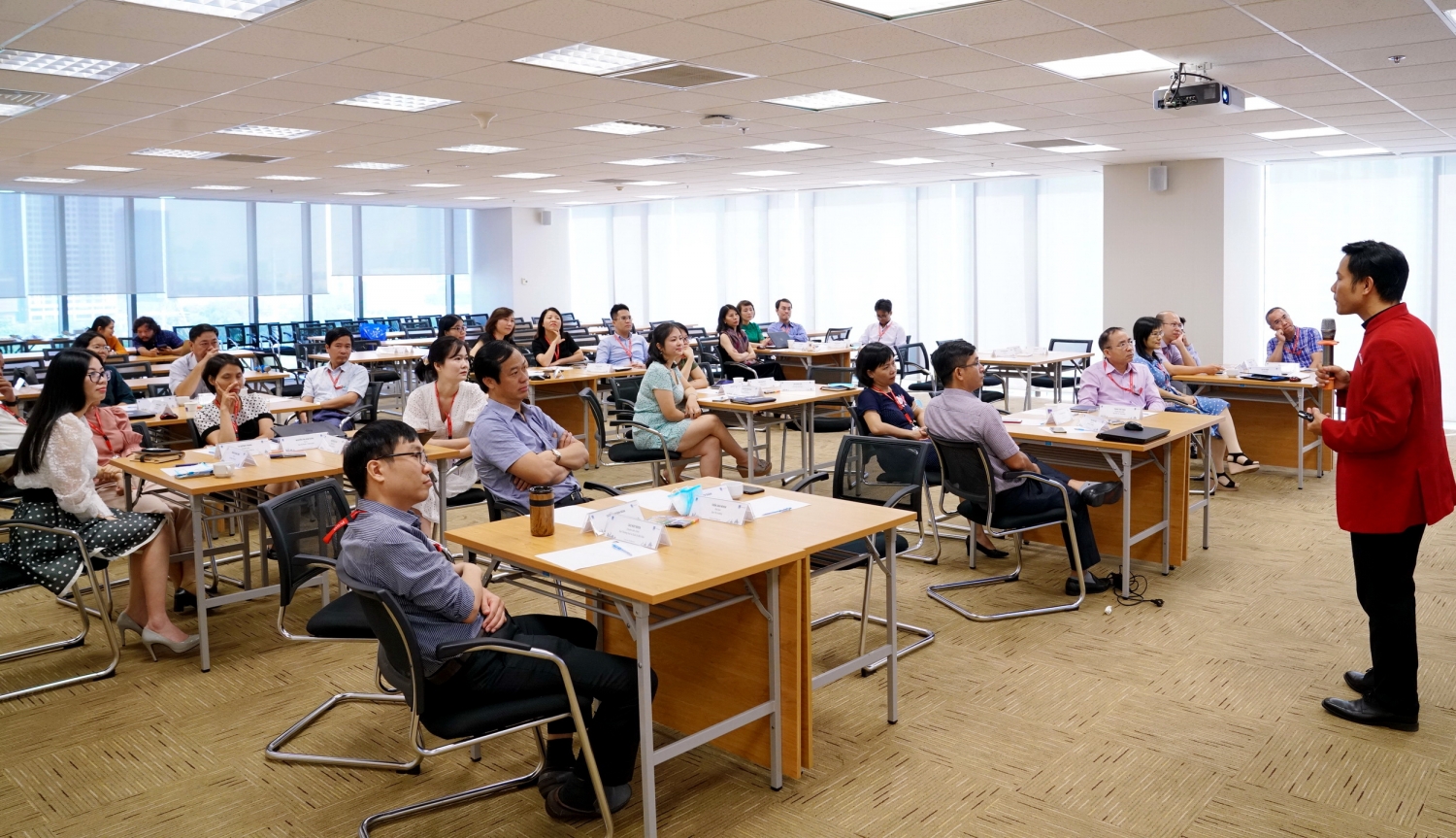 Công đoàn và Tổng công ty thường xuyên tổ chức các khóa đào tạo cho NLĐ PV GAS về phong cách làm việc, tổ chức công việc để tạo hiệu quả và sáng tạo