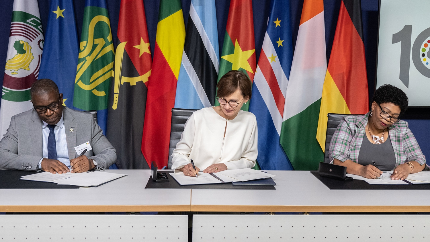 Đức thiết lập quan hệ đối tác chiến lược về hydro với châu Phi Đức thiết lập quan hệ đối tác chiến lược về hydro với châu Phi