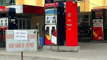 Ủy ban Kinh tế Quốc hội: Yêu cầu hai bộ giải trình về thị trường xăng dầu