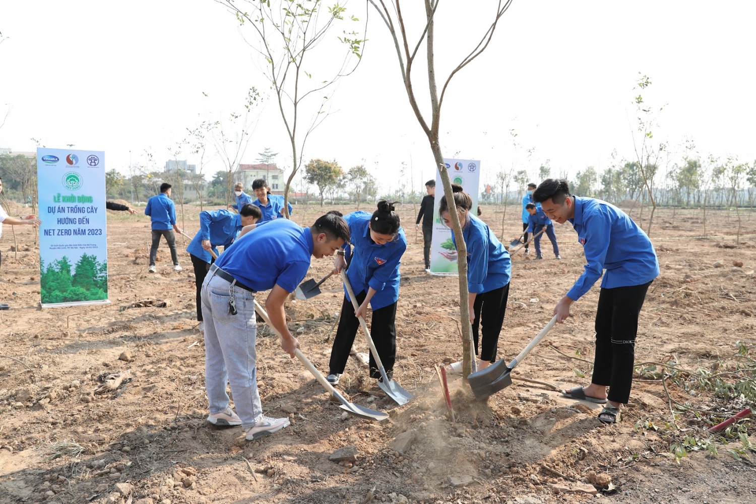 Thúc đẩy mục tiêu Net Zero Carbon năm 2050, Vinamilk khởi động dự án trồng cây tại Hà Nội