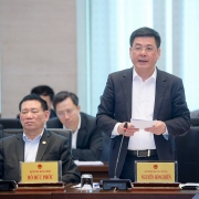 Bộ Công Thương giải trình 7 vấn đề về thị trường xăng dầu