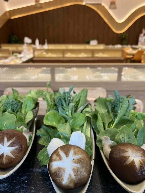 Joy in Mộc Châu - lẩu băng chuyền đặc sản địa phương