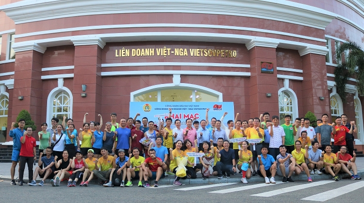 Công đoàn Vietsovpetro khai mạc Khóa hướng dẫn chạy bộ cơ bản năm 2023 Công đoàn Vietsovpetro khai mạc Khóa hướng dẫn chạy bộ cơ bản năm 2023