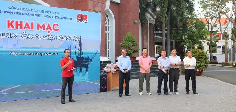 Công đoàn Vietsovpetro khai mạc Khóa hướng dẫn chạy bộ cơ bản năm 2023 Công đoàn Vietsovpetro khai mạc Khóa hướng dẫn chạy bộ cơ bản năm 2023