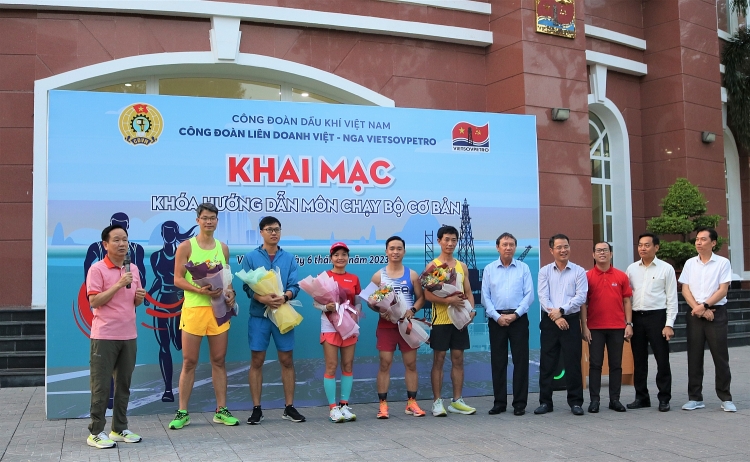 Công đoàn Vietsovpetro khai mạc Khóa hướng dẫn chạy bộ cơ bản năm 2023 Công đoàn Vietsovpetro khai mạc Khóa hướng dẫn chạy bộ cơ bản năm 2023
