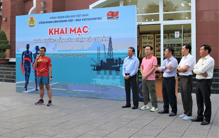 Công đoàn Vietsovpetro khai mạc Khóa hướng dẫn chạy bộ cơ bản năm 2023 Công đoàn Vietsovpetro khai mạc Khóa hướng dẫn chạy bộ cơ bản năm 2023