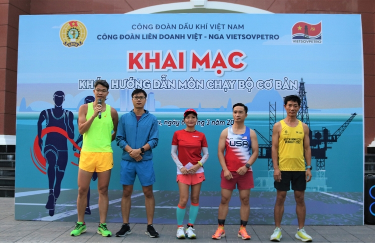 Công đoàn Vietsovpetro khai mạc Khóa hướng dẫn chạy bộ cơ bản năm 2023 Công đoàn Vietsovpetro khai mạc Khóa hướng dẫn chạy bộ cơ bản năm 2023