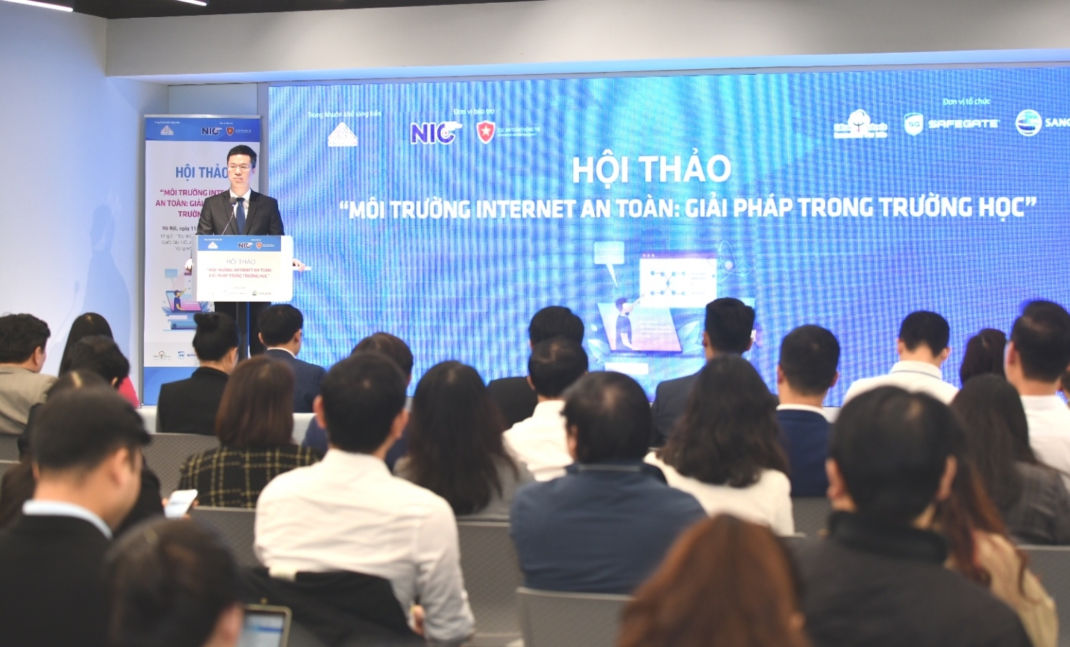 Tìm kiếm giải pháp tạo môi trường Internet an toàn trong trường học