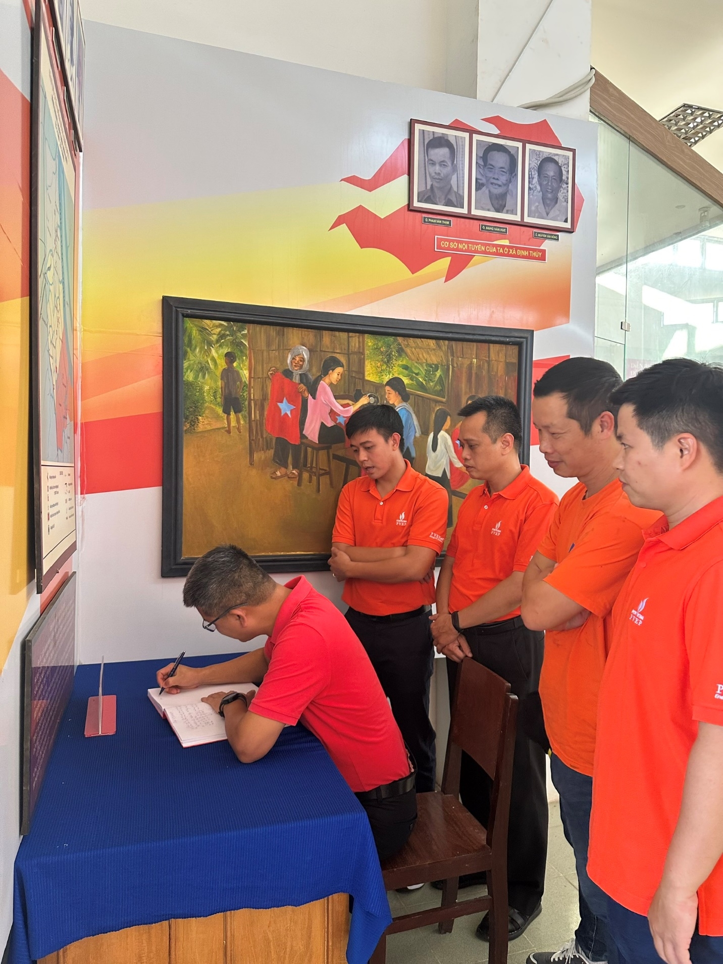 “Hành trình về nguồn - Chia sẻ yêu thương” của Công đoàn bộ phận Công nghệ mỏ