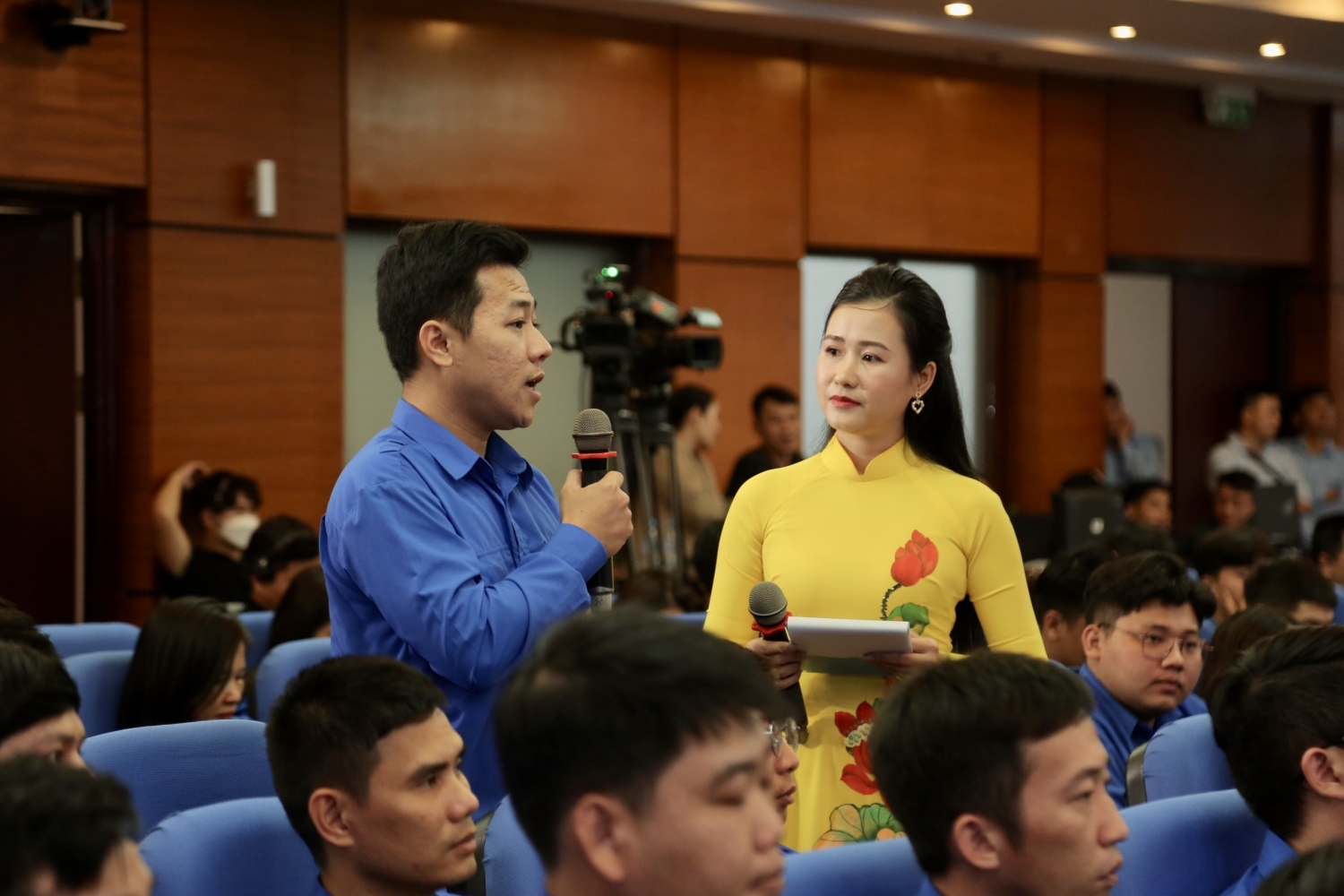 (LIVE) Tổng Giám đốc Petrovietnam Lê Mạnh Hùng đối thoại trực tuyến với tuổi trẻ Dầu khí trên cả nước