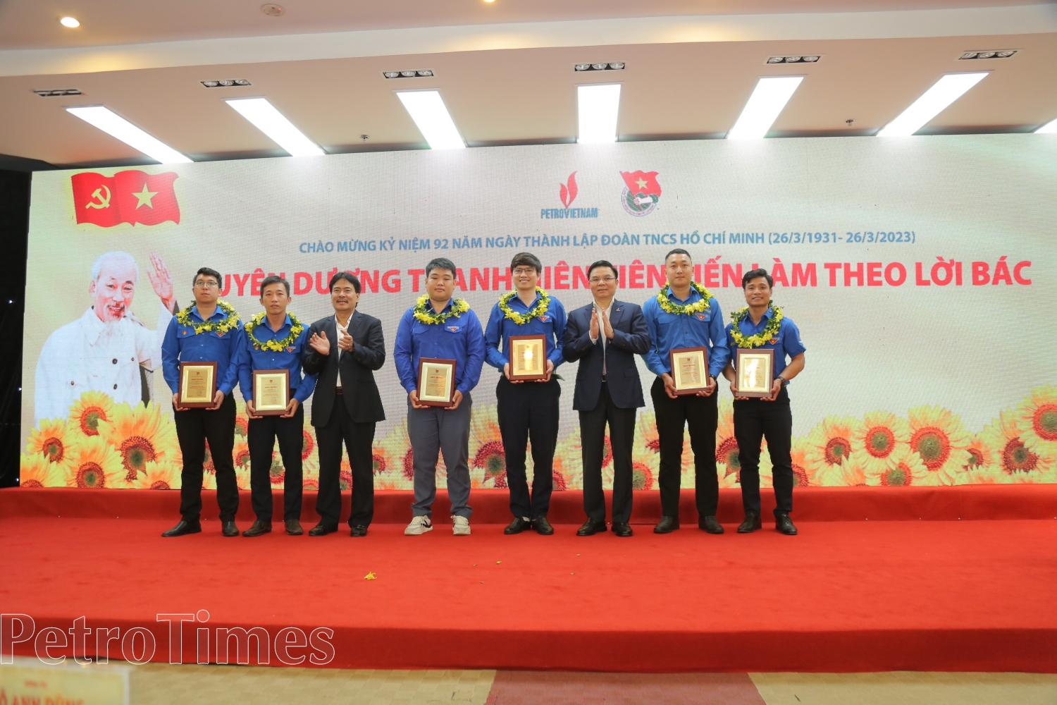 Tuyên dương Thanh niên Dầu khí tiên tiến làm theo lời Bác Tuyên dương Thanh niên Dầu khí tiên tiến làm theo lời Bác