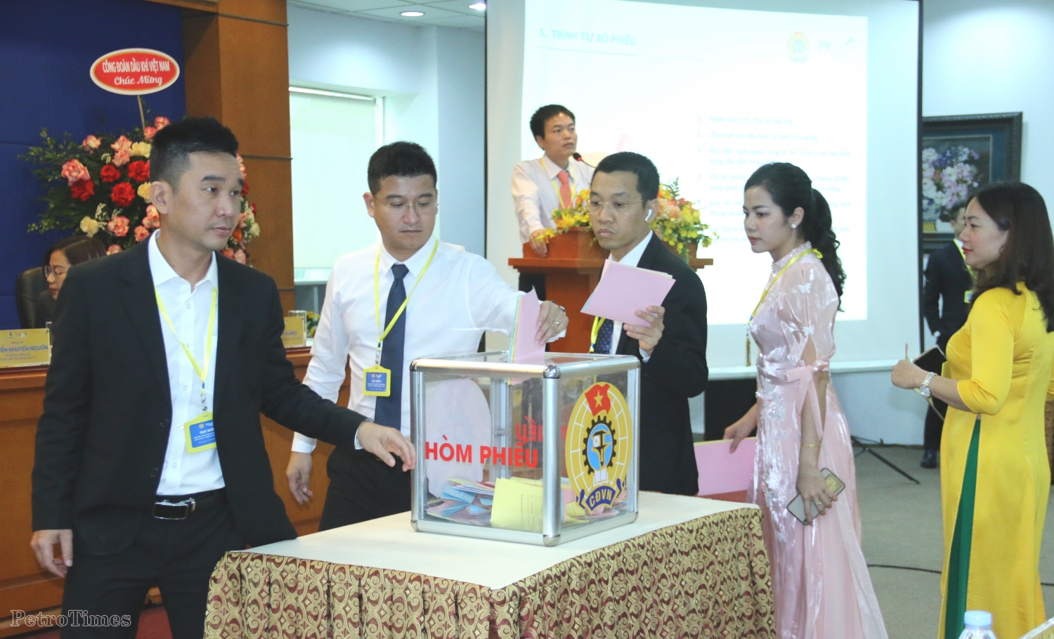 Công đoàn PVcomBank tổ chức thành công Đại hội đại biểu lần thứ III, nhiệm kỳ 2023-2028