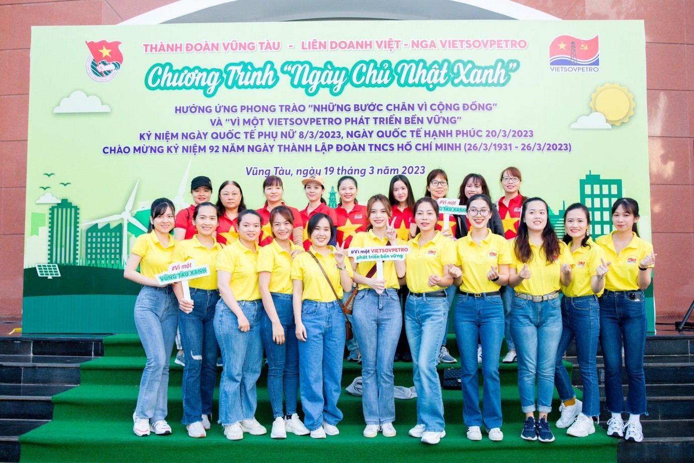 Vietsovpetro cùng Thành đoàn Thành phố Vũng Tàu tổ chức Lễ ra quân Ngày “Chủ nhật xanh”