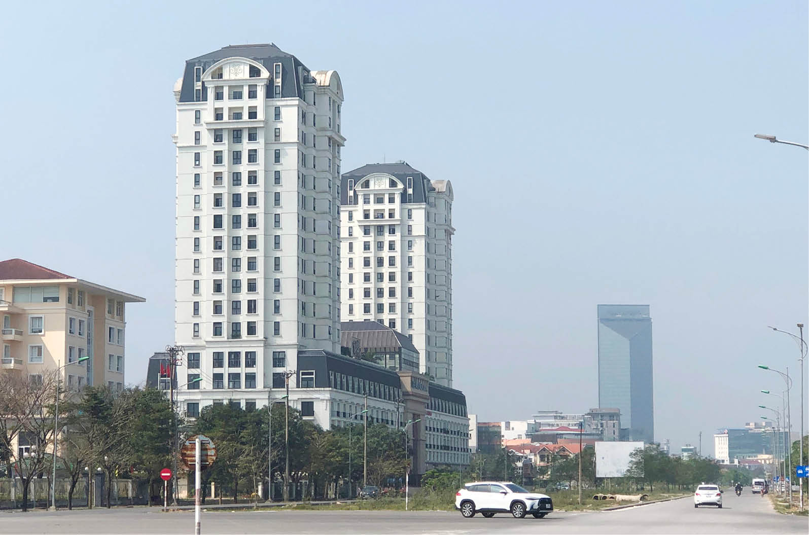 Đô thị Huế nhìn ra phía biển