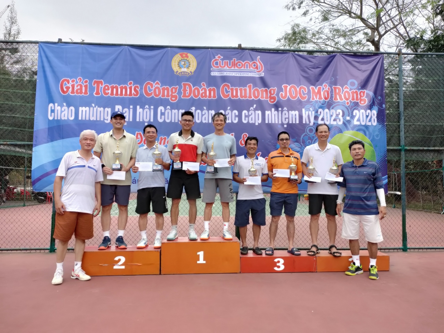 Cửu Long JOC tổ chức giao lưu tennis chào mừng Đại hội Công đoàn các cấp