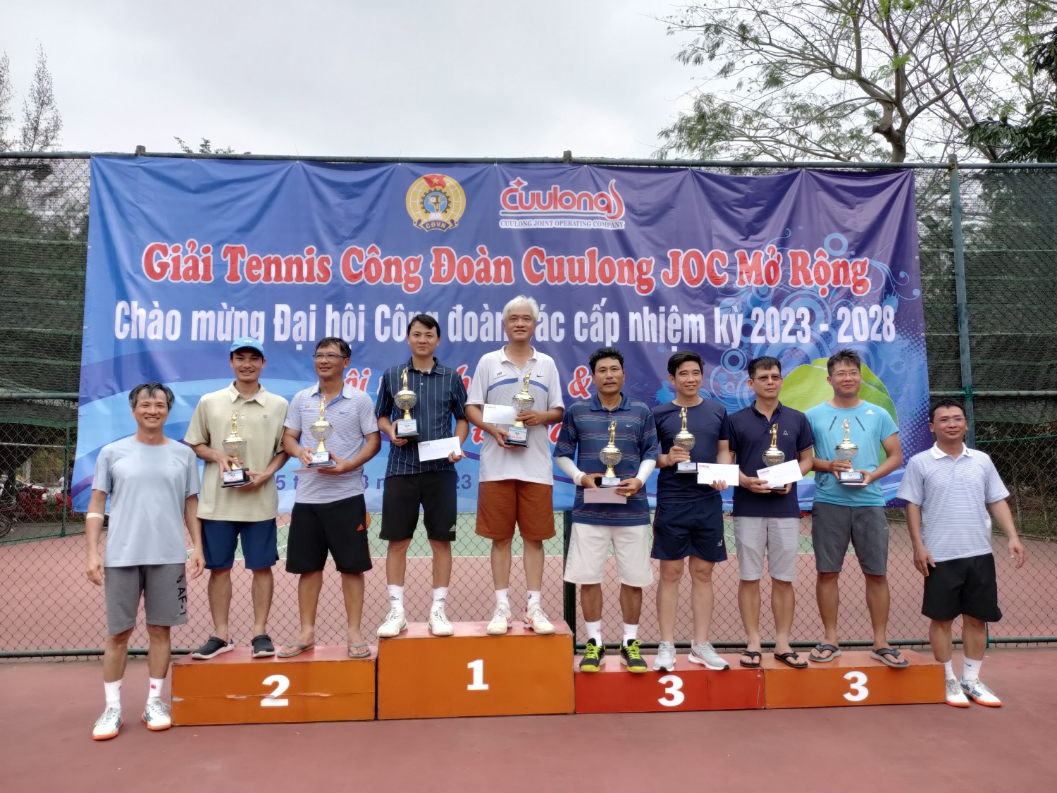 Cửu Long JOC tổ chức giao lưu tennis chào mừng Đại hội Công đoàn các cấp