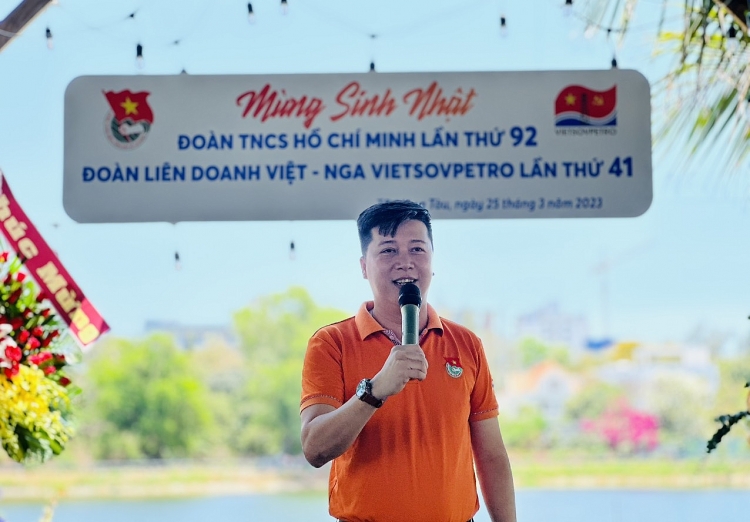 Tuổi trẻ Vietsovpetro phát huy, nâng cao nét đẹp văn hóa Vietsovpetro qua chương trình Amazing Race với chủ đề “ I’M A VSPer” Tuổi trẻ Vietsovpetro - Amazing Race với chủ đề “ I’m a VSPer” chào mừng 92 năm Ngày thành lập Đoàn TNCS Hồ Chí Minh