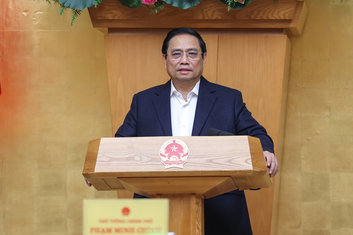 Xây dựng và hoàn thiện thể chế phải xuất phát từ đòi hỏi của thực tiễn, lấy thực tiễn làm thước đo
