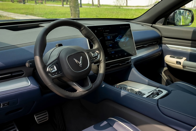 SUV điện cỡ lớn VinFast VF 9 có gì để chinh phục khách Việt?