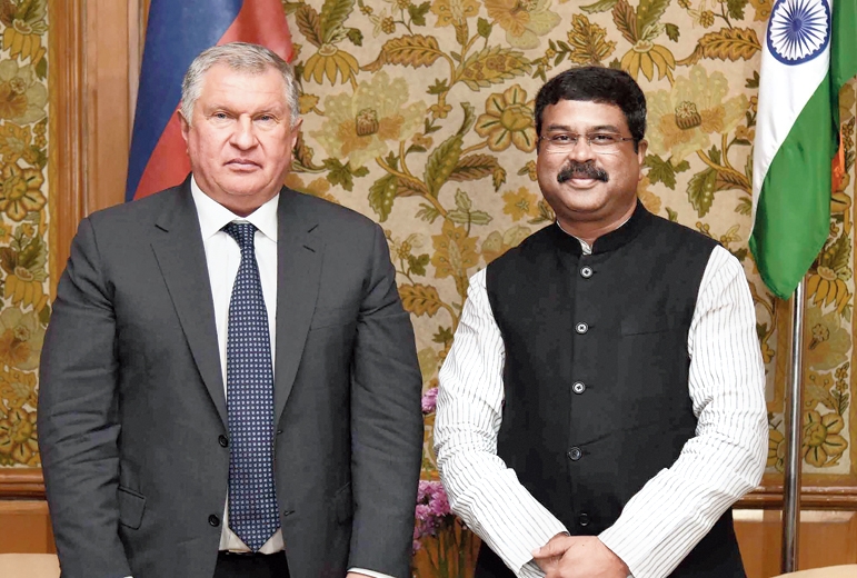 Rosneft ký thỏa thuận tăng cung cấp dầu cho Indian Oil Company