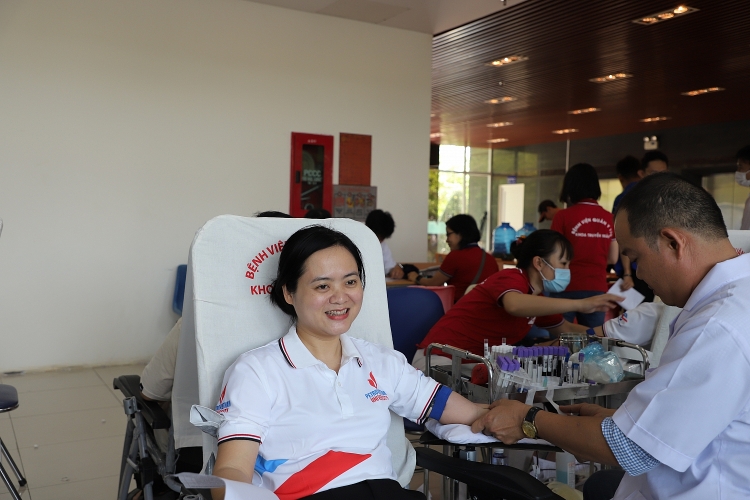 Tuổi trẻ Dầu khí tổ chức chương trình hiến máu nhân đạo với chủ đề “Một giọt máu cho đi, một cuộc đời ở lại”