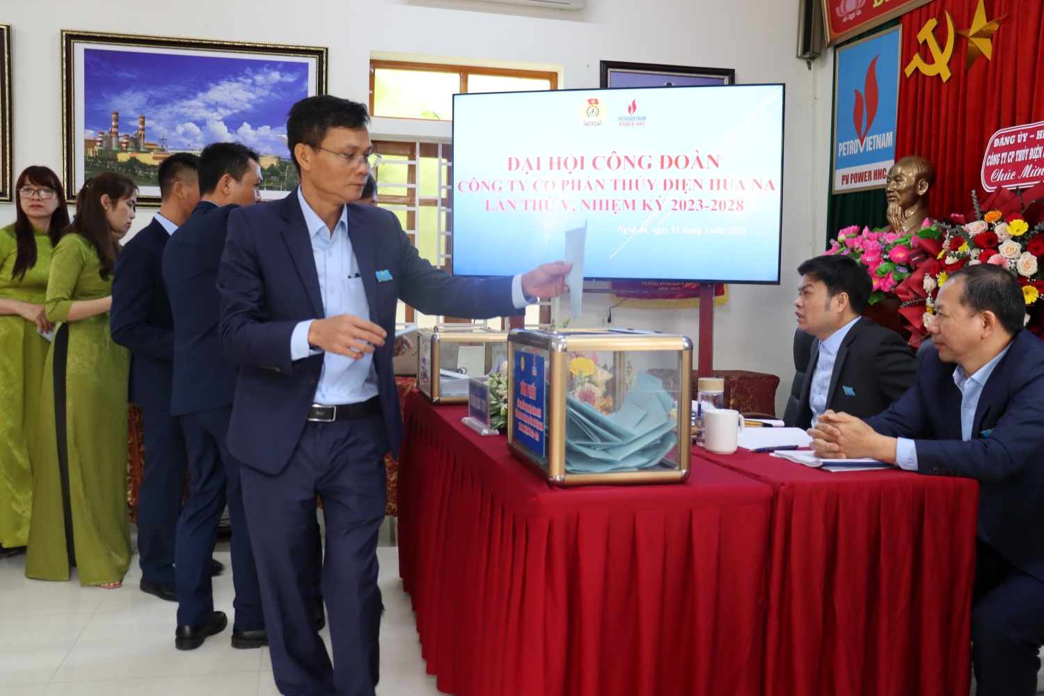 Xác định đoàn viên, người lao động là yếu tố trọng tâm trong hoạt động Công đoàn