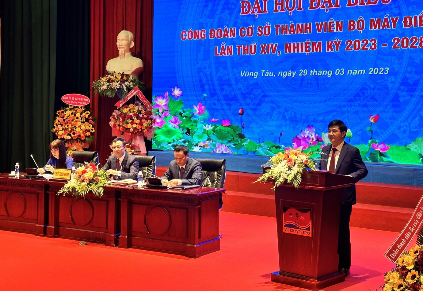 Đồng chí Trần Quốc Thắng - Bí thư Đảng ủy BMĐH, Phó Tổng giám đốc Vietsovpetro phát biểu chỉ đạo tại Đại hội