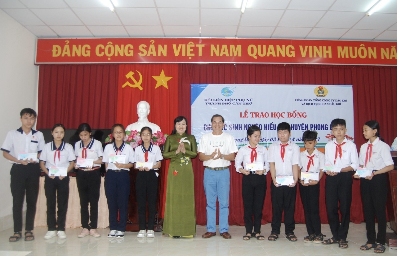 Ban Nữ công Công đoàn PV Drilling tổ chức về nguồn, thực hiện nhiều hoạt động ASXH